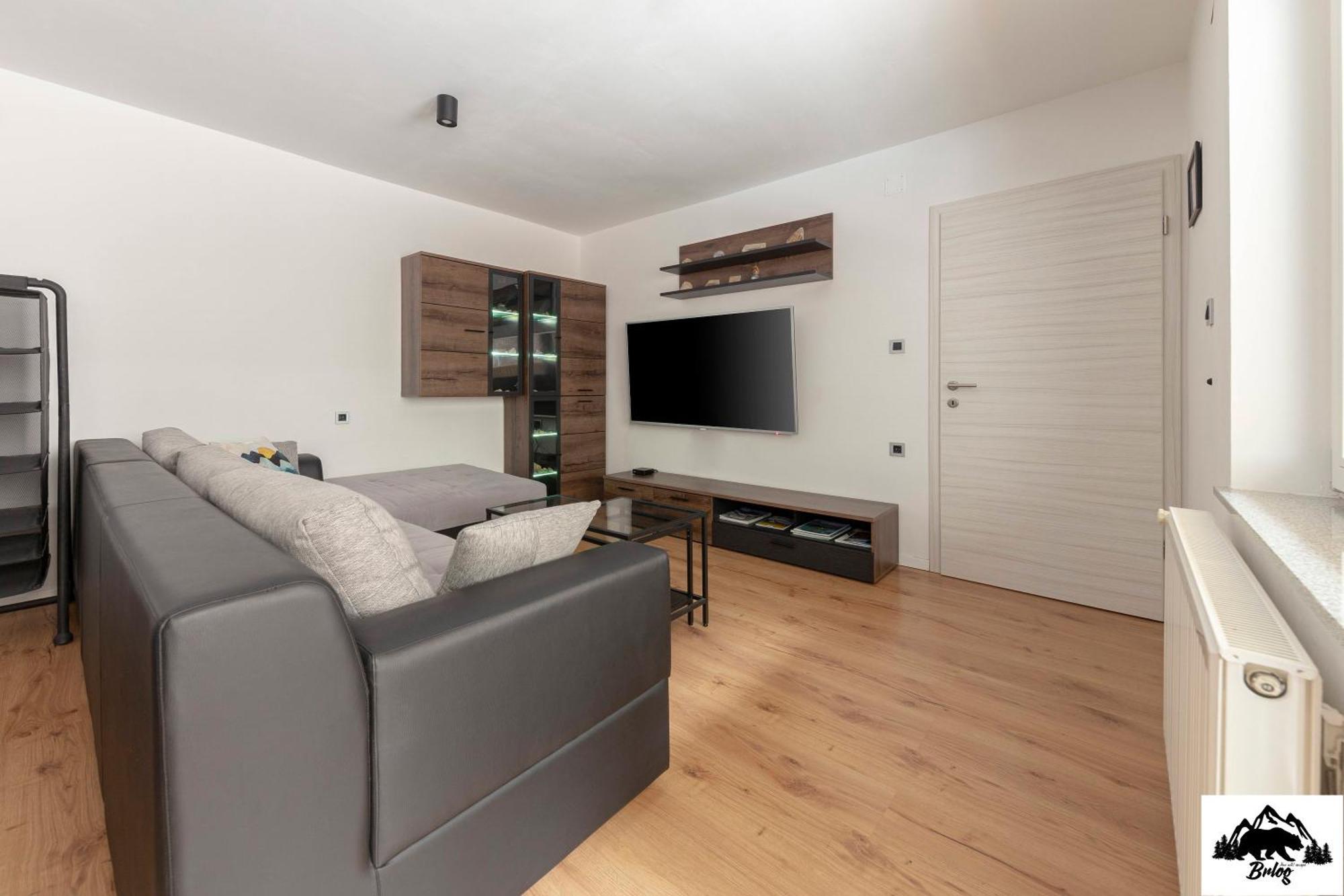 Brlog Apartment Zgornje Gorje Bagian luar foto