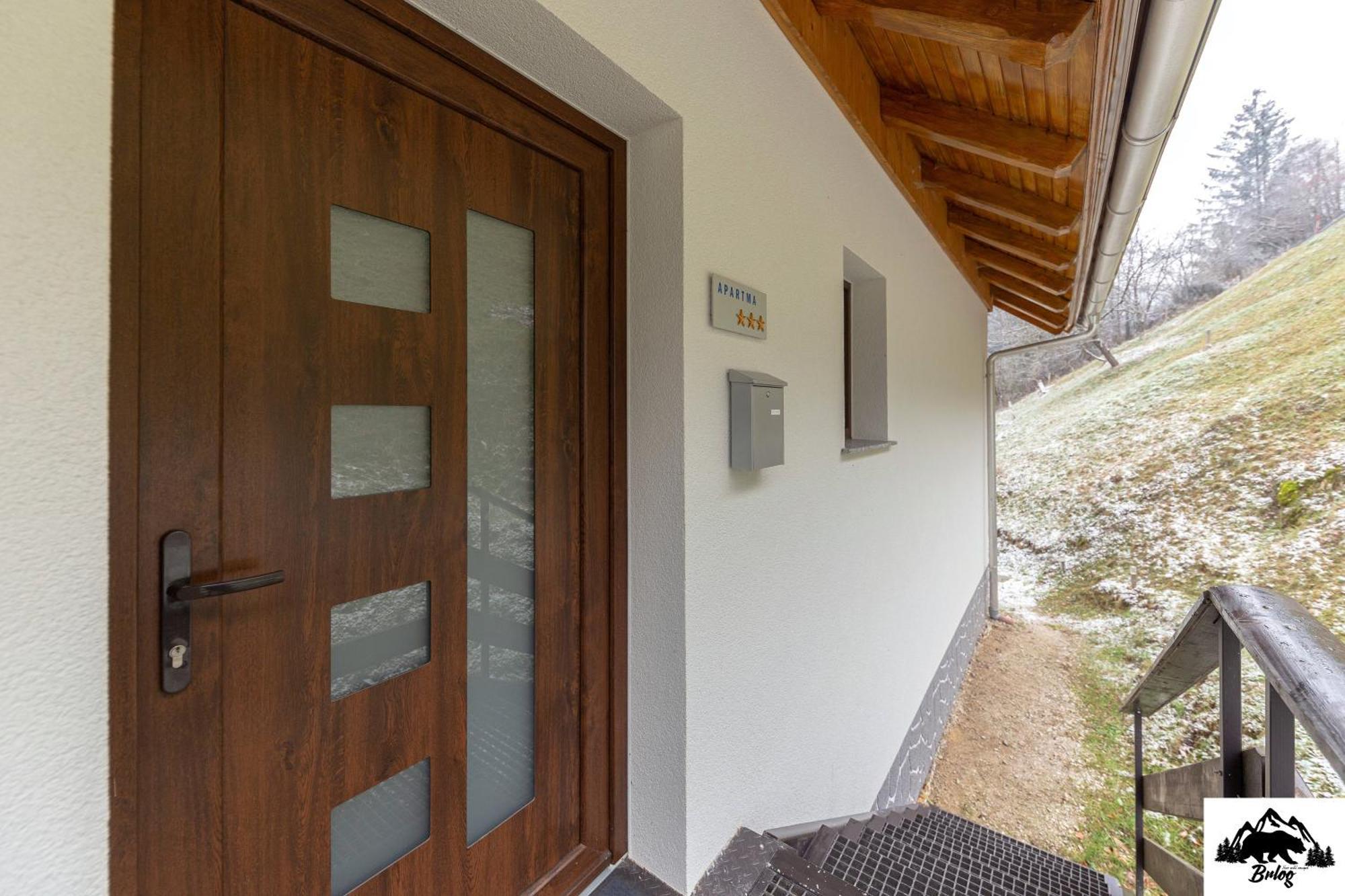 Brlog Apartment Zgornje Gorje Bagian luar foto