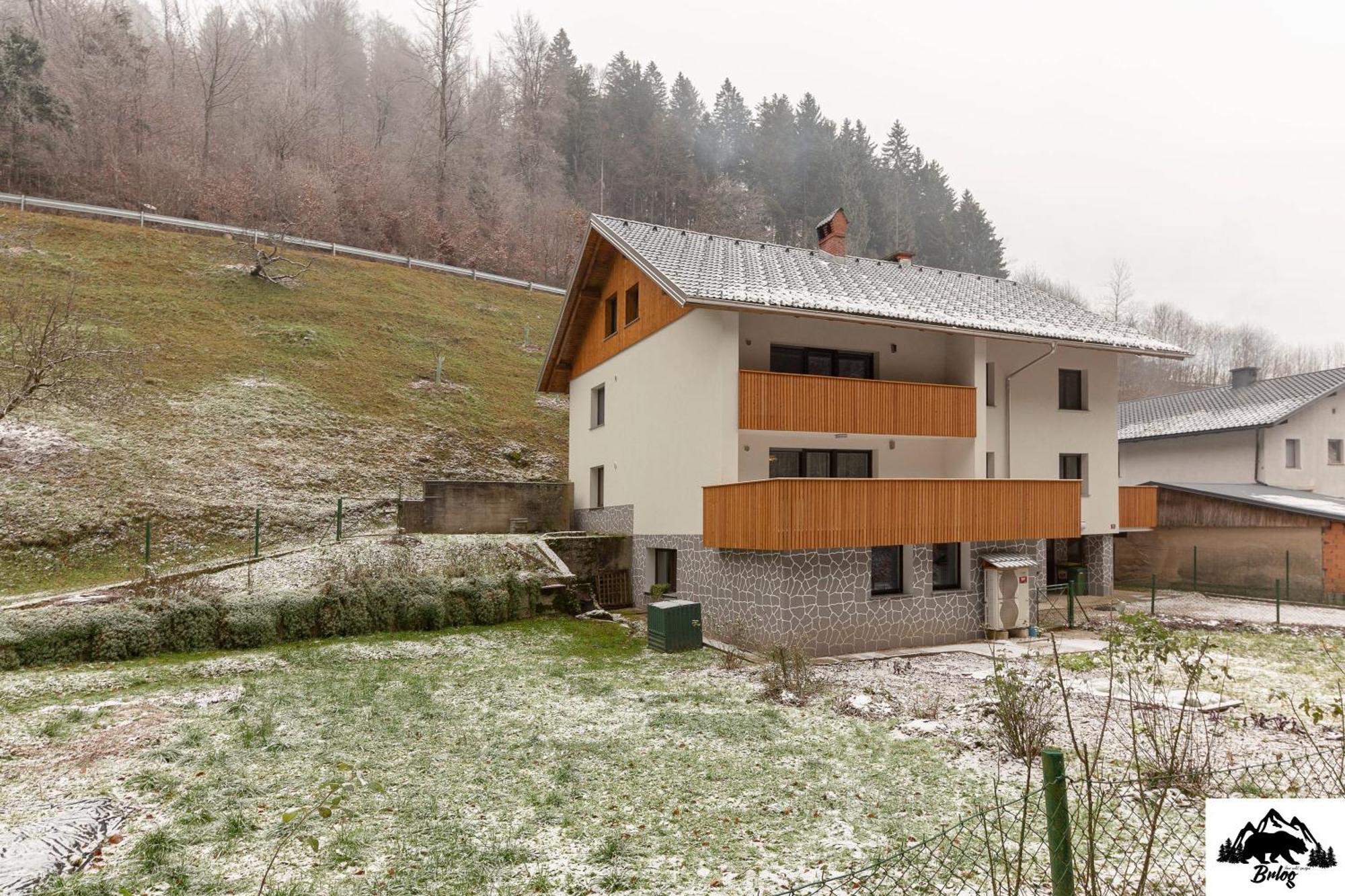 Brlog Apartment Zgornje Gorje Bagian luar foto